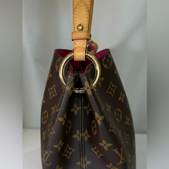 Louis Vuitton Monogram Graceful PM (small one)
Pivoine Interior - Picture 8 of 17